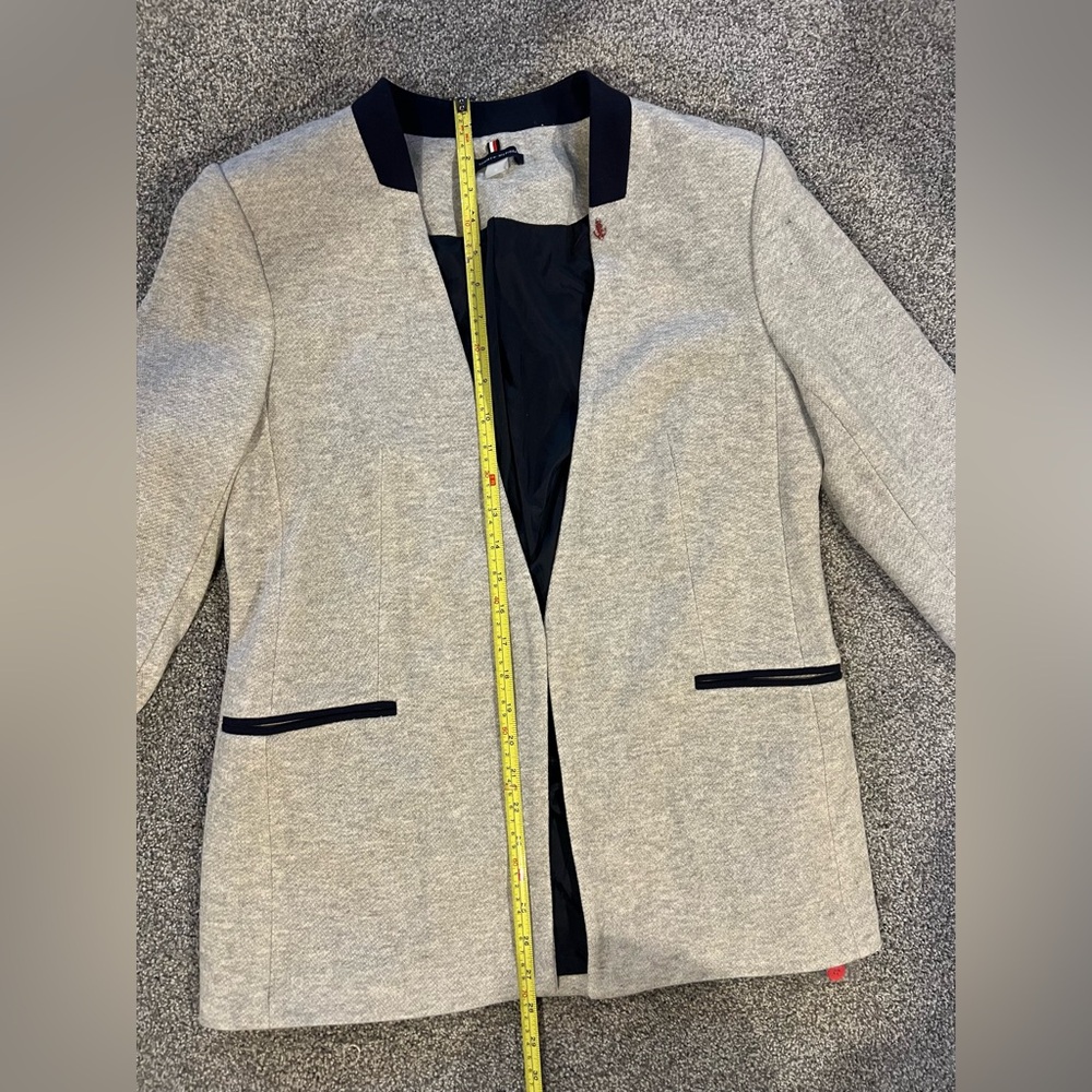 NWT Tommy Hilfiger Light Gray Blazer Suit Jacket with Navy Trim Size 10 - Picture 6 of 8